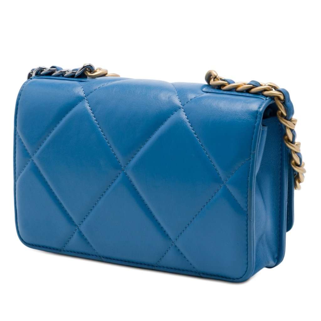 Chanel Quilted Lambskin 19 Wallet On Chain Blue Leather Very good condition - Back View