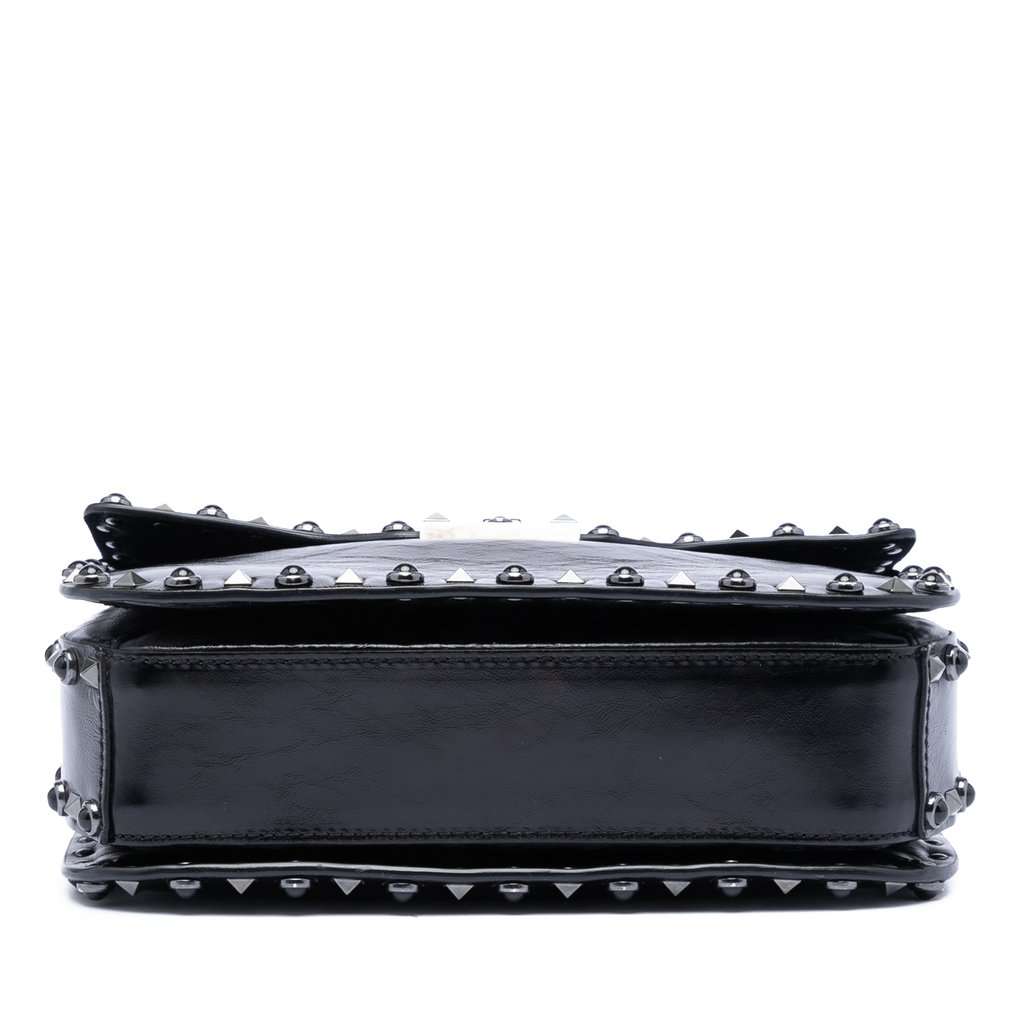 Valentino Medium Craquele Calfskin Guitar Strap Rockstud Rolling Flap Crossbody Black Leather Very good condition - Inside View