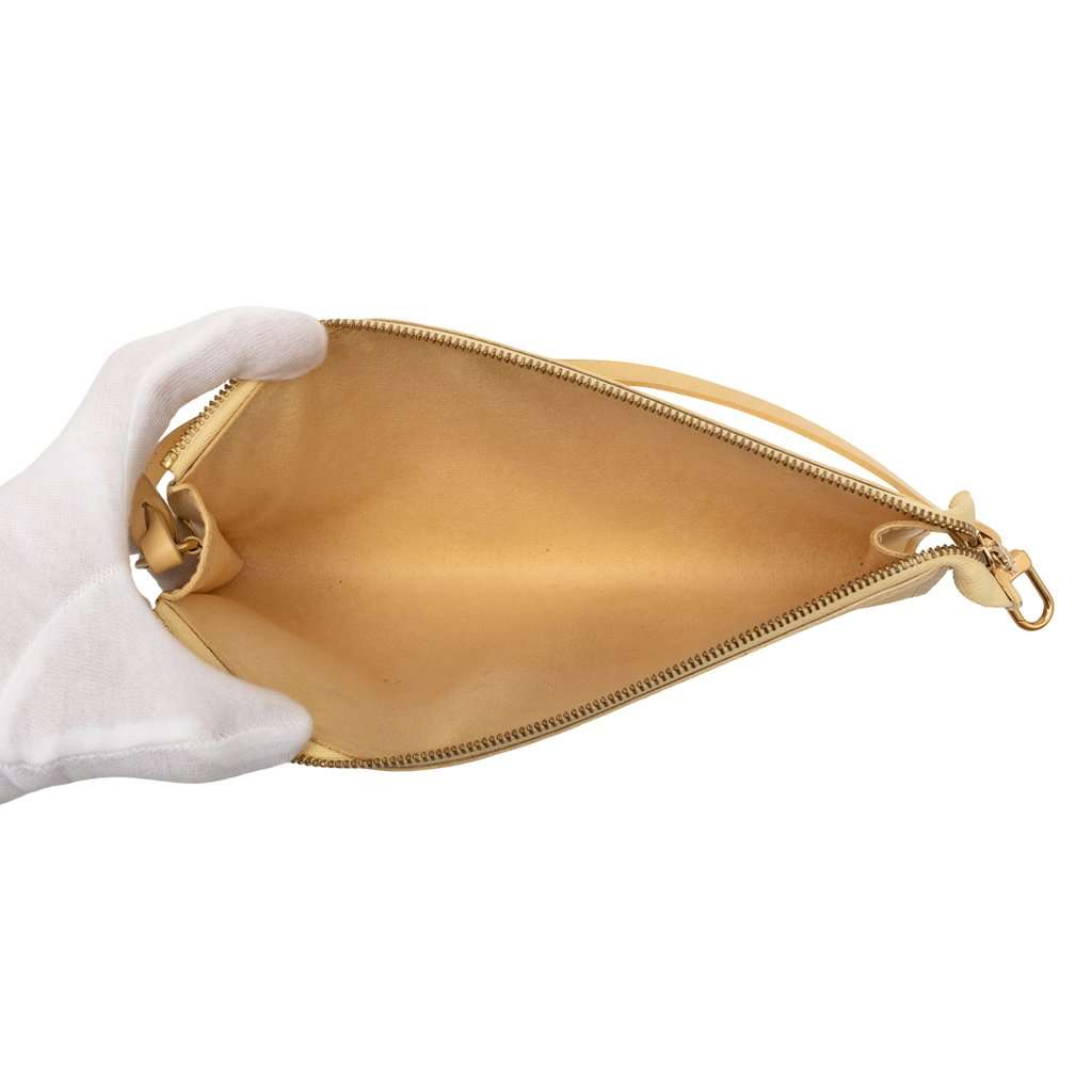 Louis Vuitton Epi Pochette Accessoires Yellow Leather Very good - Model View