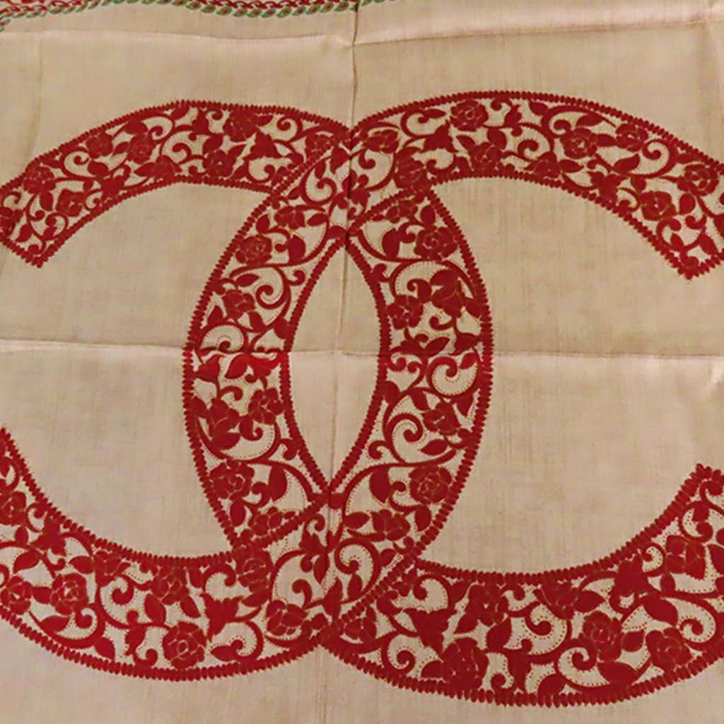 Chanel CC Camellia Silk Scarf Beige Very good condition - Box View