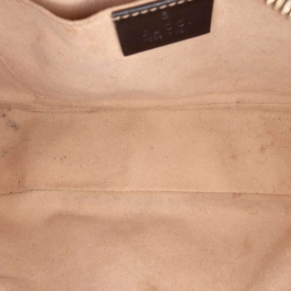 Gucci Small GG Marmont Matelasse Calfskin Crossbody Black Leather Very good condition - Model View