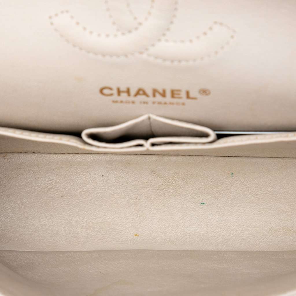 Chanel Small Classic Chevron Caviar Double Flap White Leather Very good - Model View