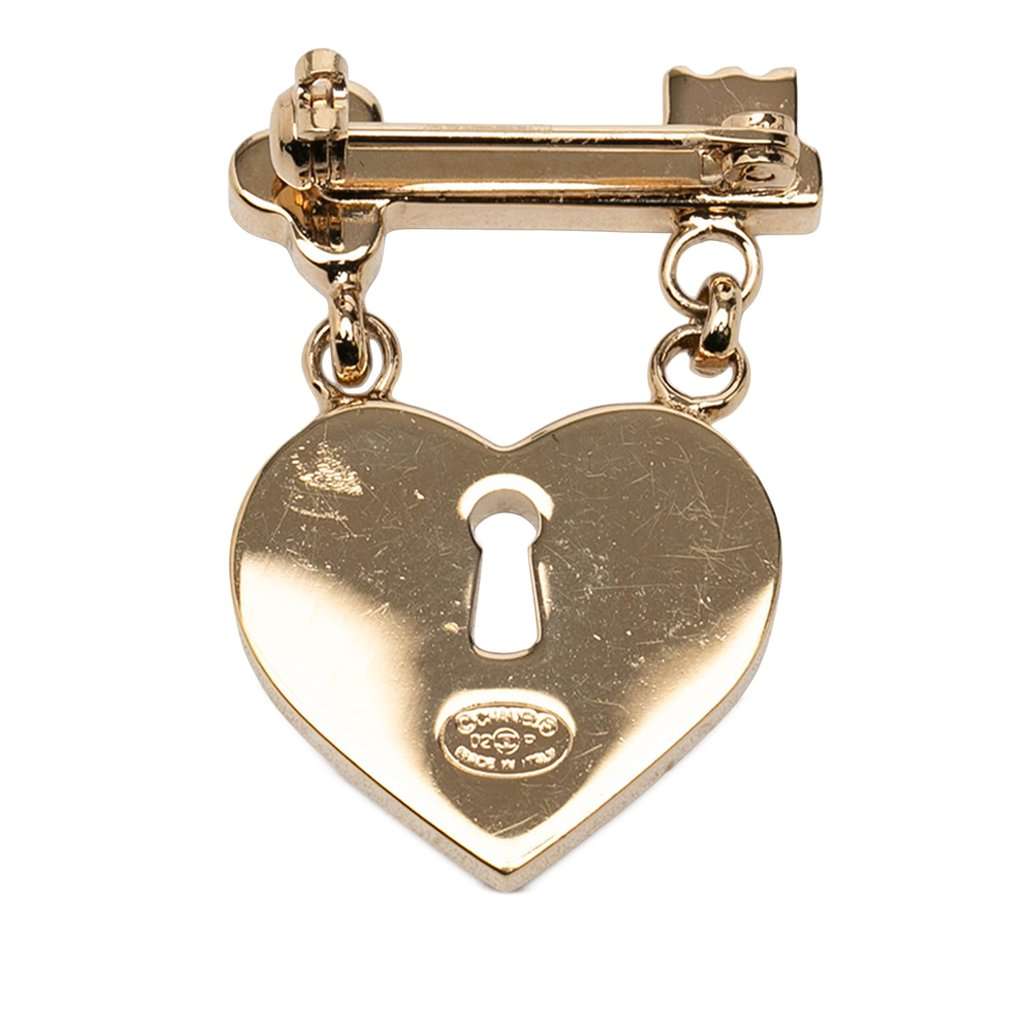 Chanel CC Gold Plated Strass Heart Lock and Key Brooch Gold Metal Very good condition - Back View