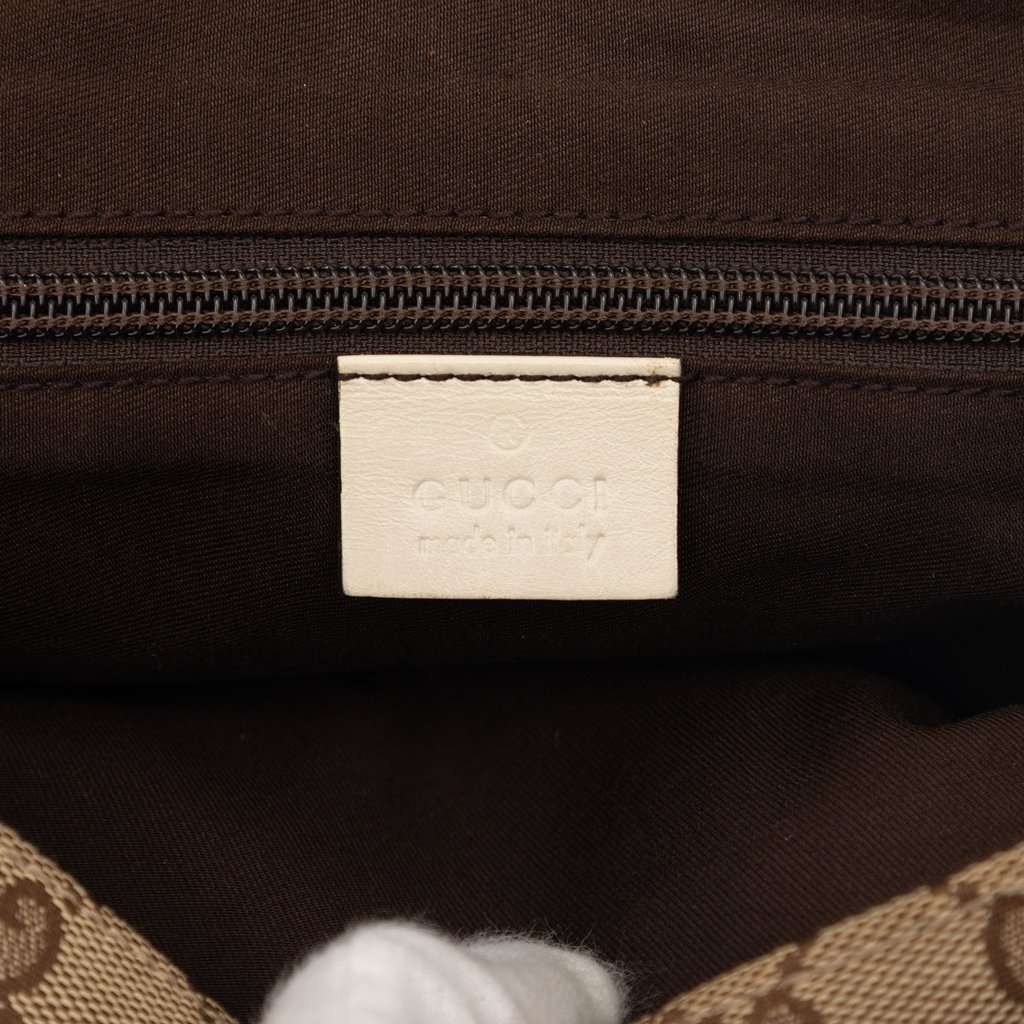 Gucci GG Canvas Belt Bag Beige Very good condition - Box View