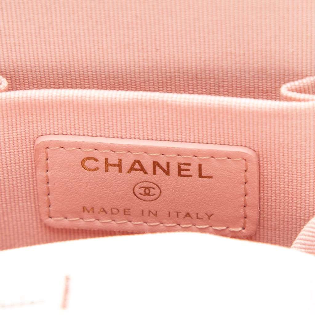 Chanel CC Quilted Acrylic and Lambskin Evening Clutch With Chain Black Leather Very good condition - Box View