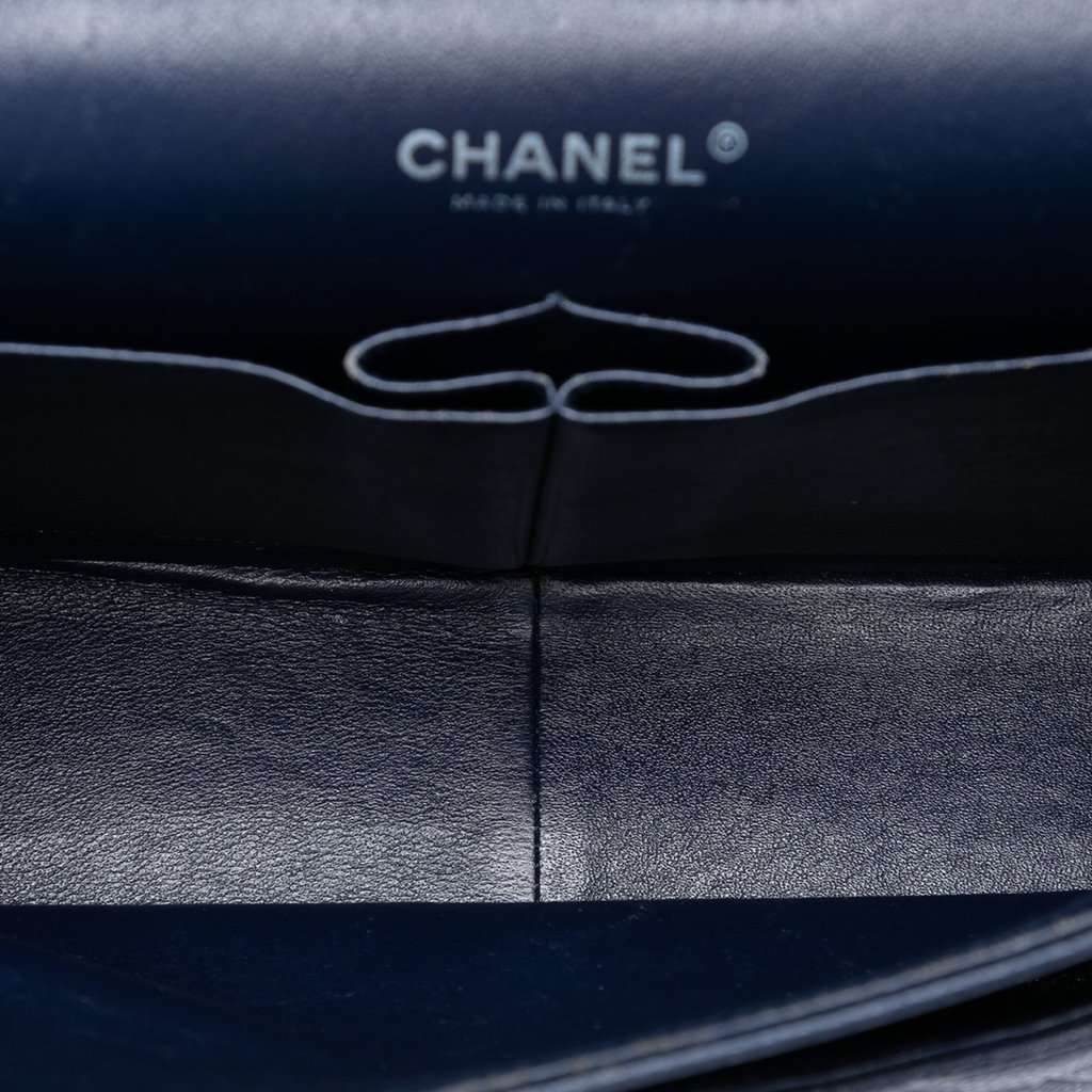 Chanel Jumbo Classic Caviar Double Flap Blue Leather Very good - Model View