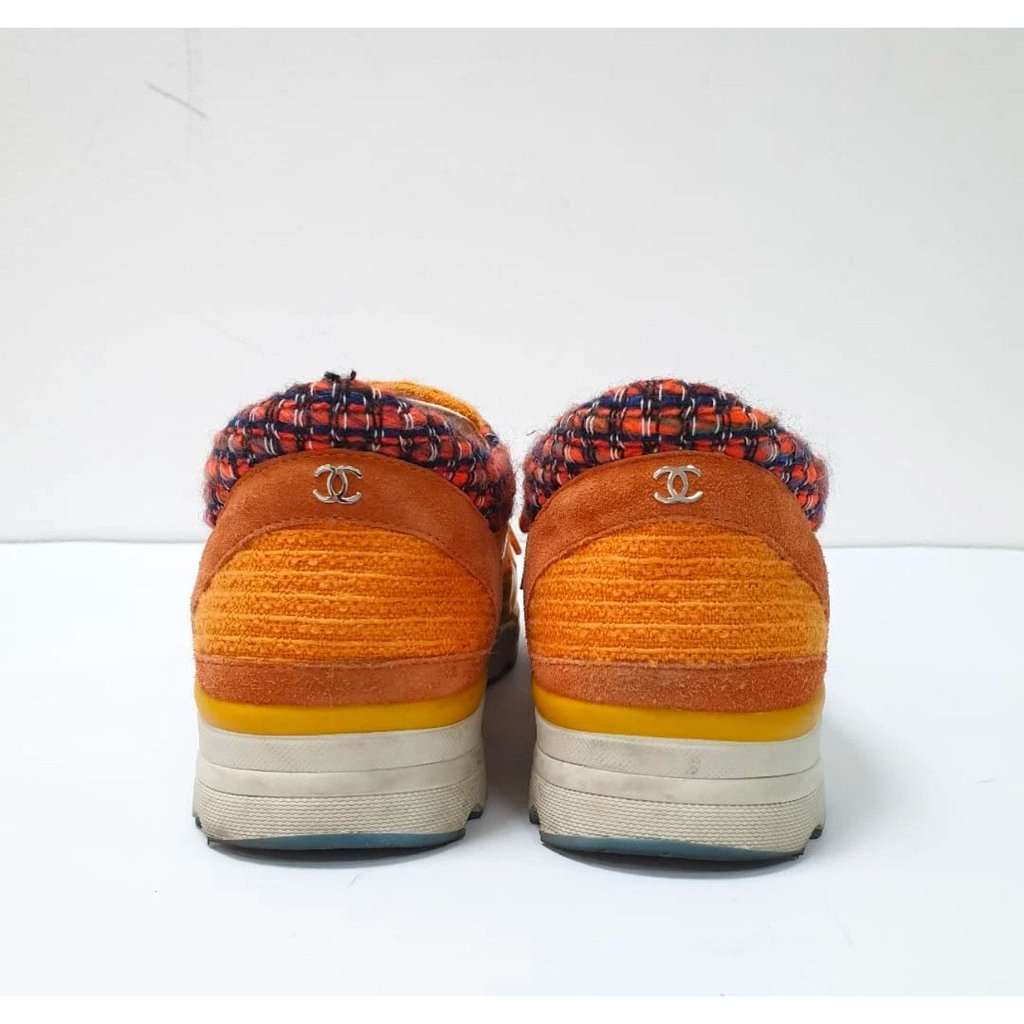 Chanel CHANEL orange & gold 14K SUPERMARKET TWEED Sneakers pre-owned Orange Tweed Good condition - Model View