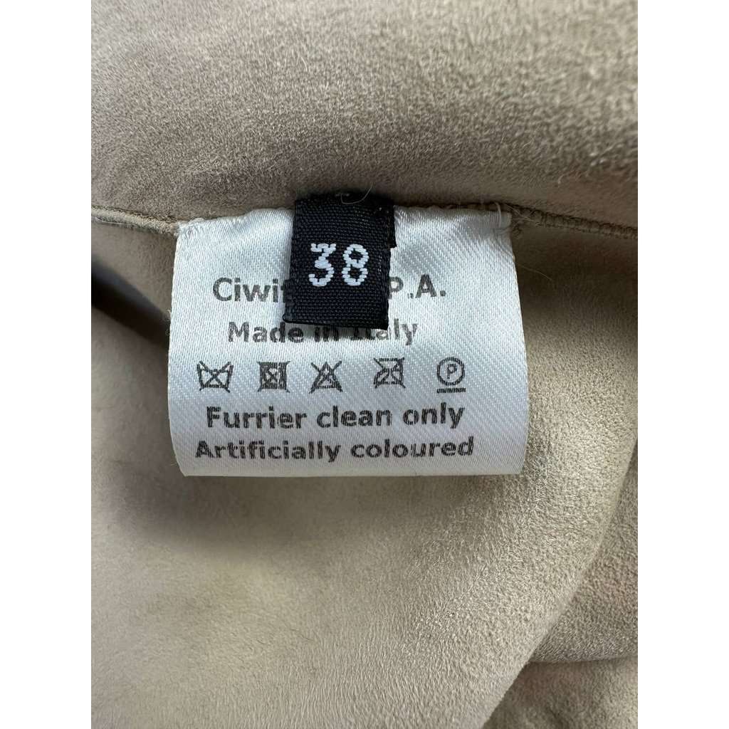 Giambattista Valli Giambattista Valli Karakul Fur Ruffle Trim Coat Sz.38 Pre-owned Beige Good condition - Model View