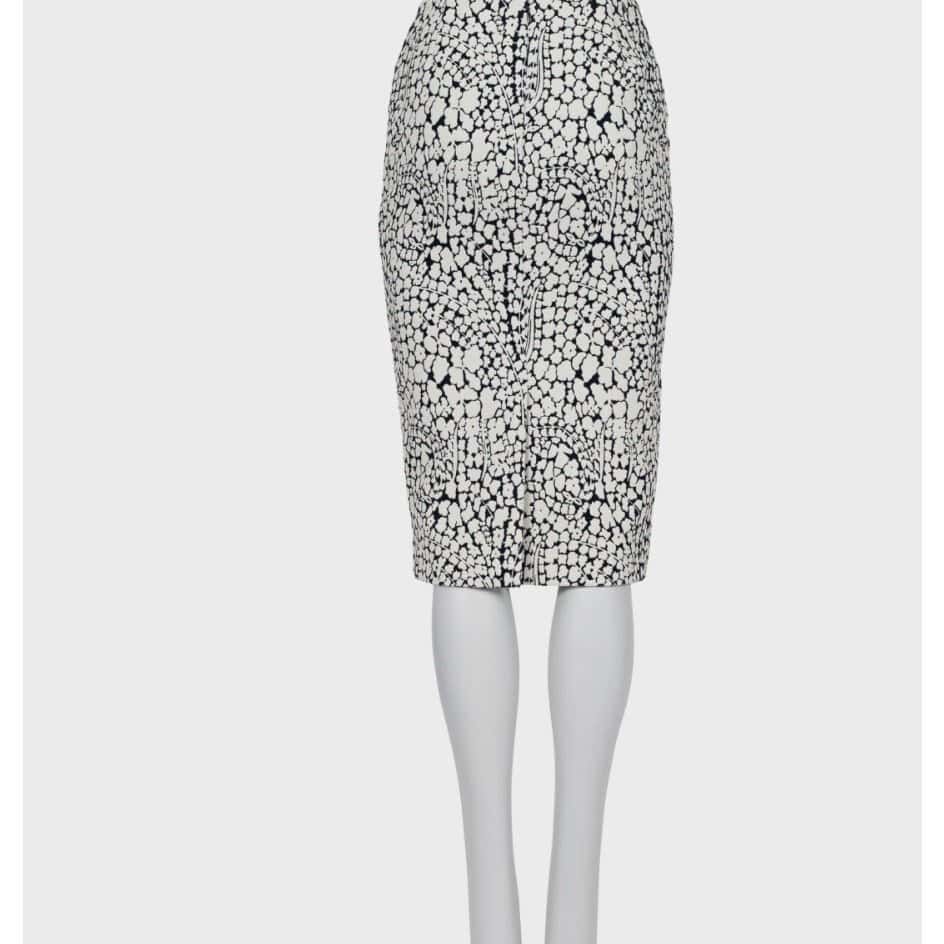 Christian Dior Christian Dior Floral Pencil Skirt - Size XS (EU 32) Pre-owned Black Good condition - Back View