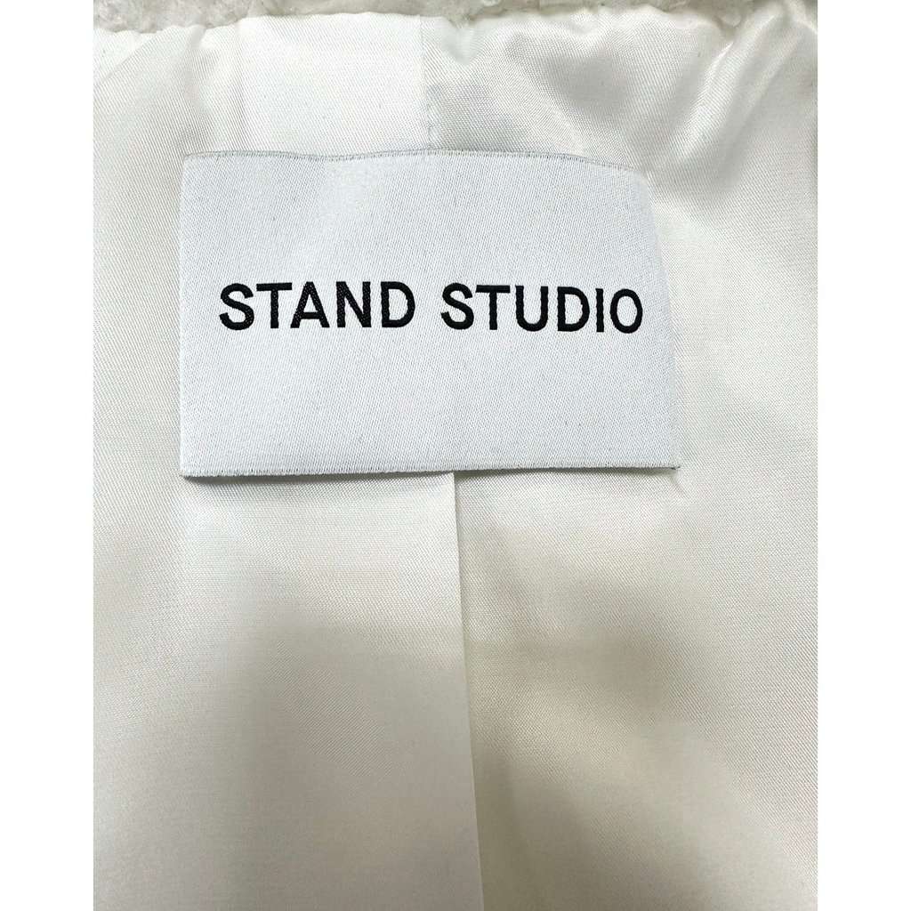 Unsigned Stand Studio Teddy Faux Fur Coat - Size 38 Pre-owned Beige Good condition - Model View