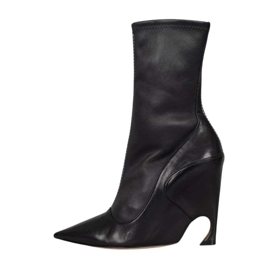 Christian Dior Christian Dior Black Leather Pointed Ankle Boots - EU 39.5 Pre-owned Black Leather Good condition - Front View