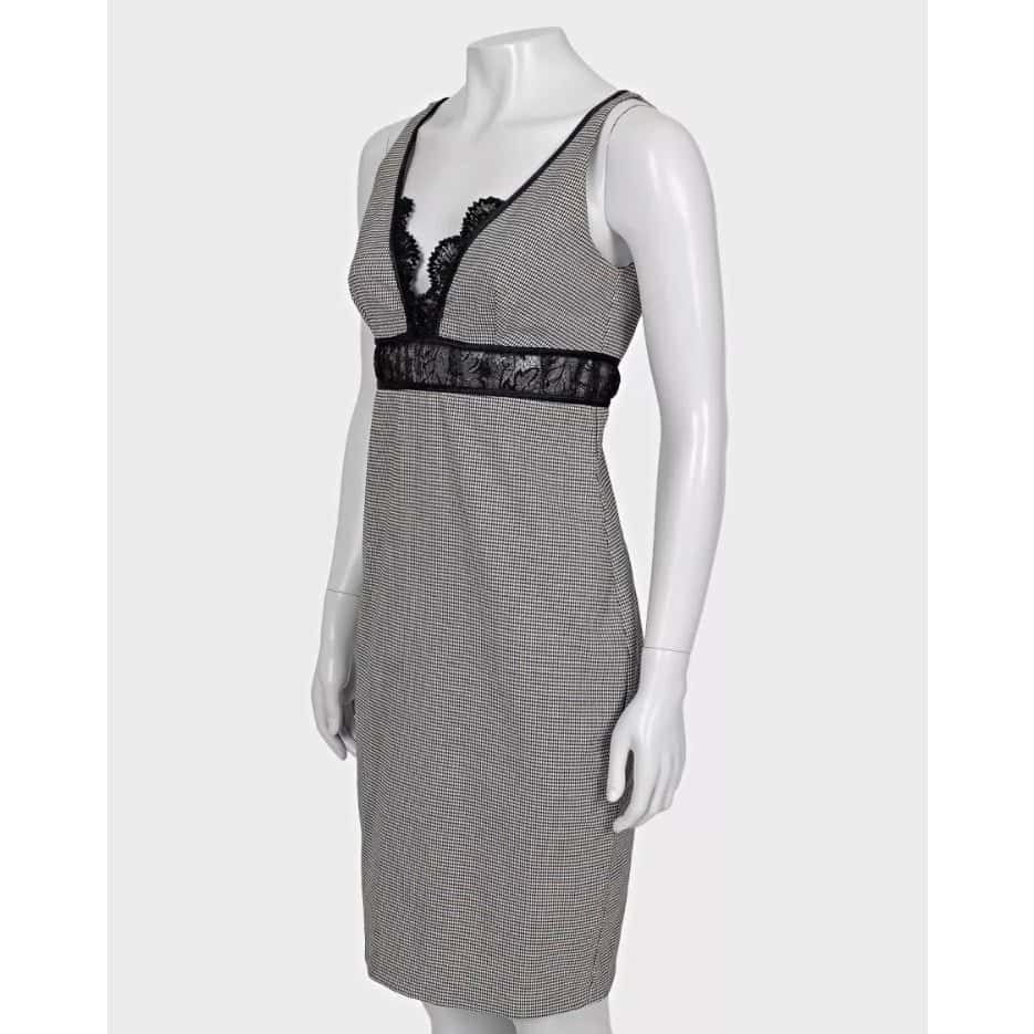 Roberto Cavalli Roberto Cavalli Black & White Lace Wool Blend Dress Size 42/ M Pre-owned Black Lace Good condition - Back View