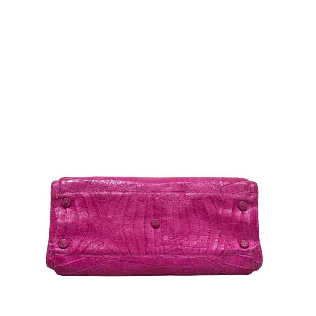 Unsigned Nancy Gonzalez Pink Lambskin  Tote Pre-owned Pink Leather Good condition - Model View
