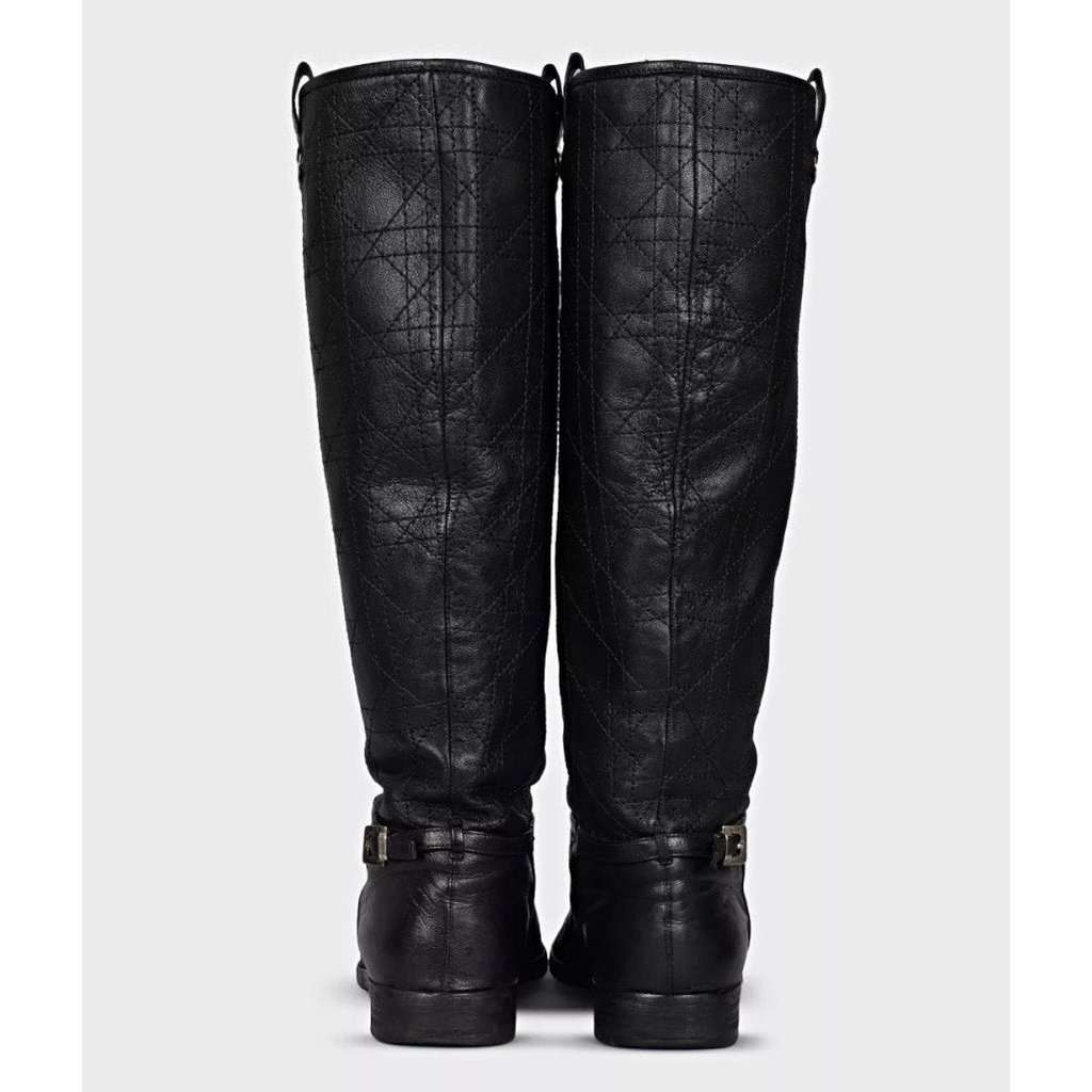 Christian Dior Chic Christian Dior Quilted Flat Boots - Black Leather EU 37.5 pre-owned Black Leather Good condition - Model View