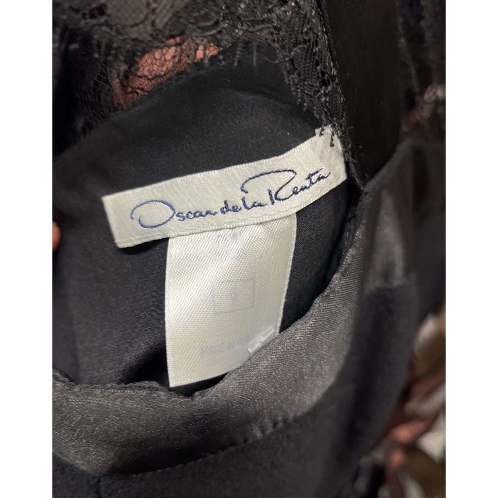 Oscar de la Renta Oscar de la Renta Black Lace Fitted Dress - UK6/XS Pre-owned Black Lace Good condition - Box View