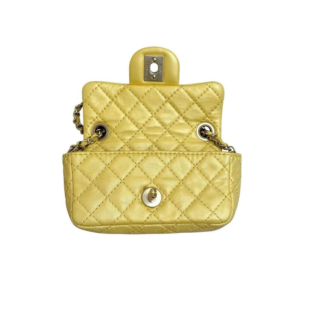 Chanel Chanel Iridescent Yellow Lambskin Extra Mini Jewel Flap Bag Pre-owned Yellow Leather Good condition - Model View