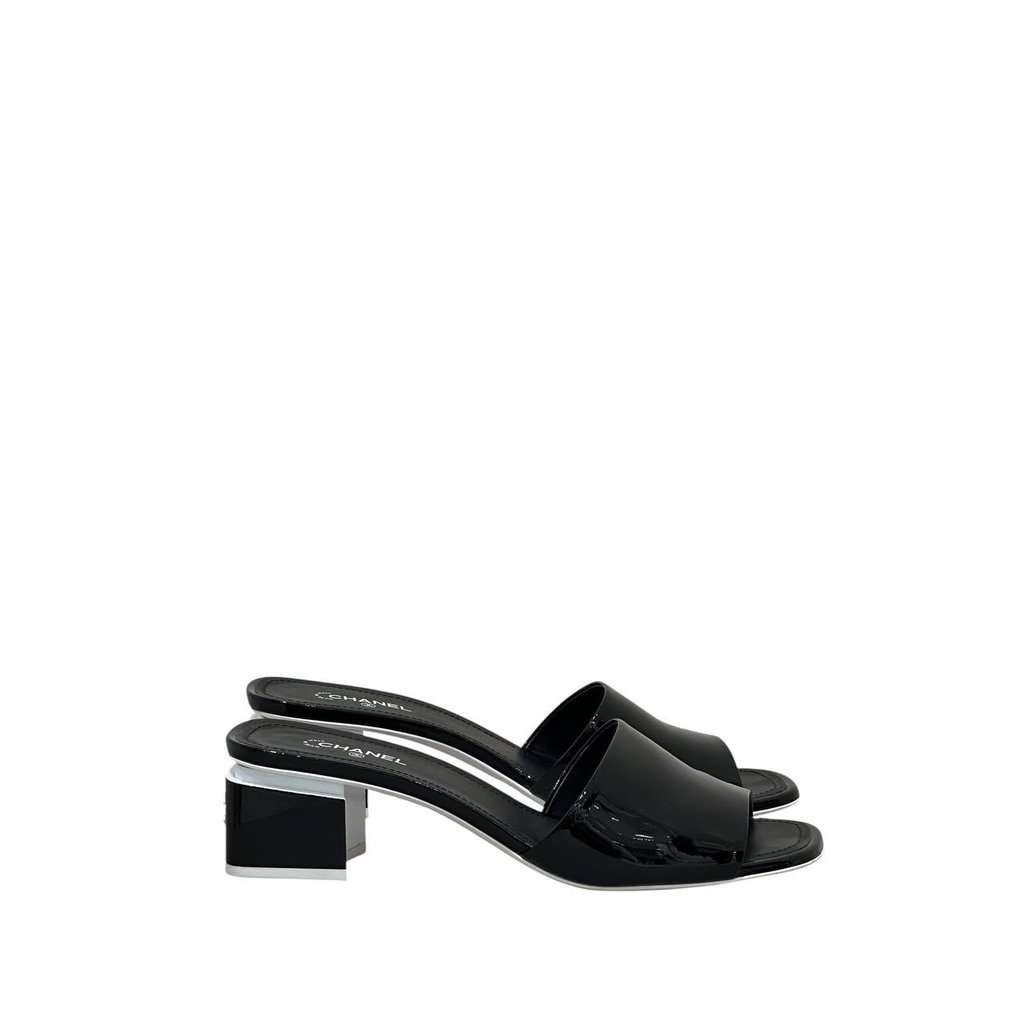 Chanel Chanel Black Patent Leather Heeled Mules - Size 41 Pre-owned Black Leather Good condition - Back View