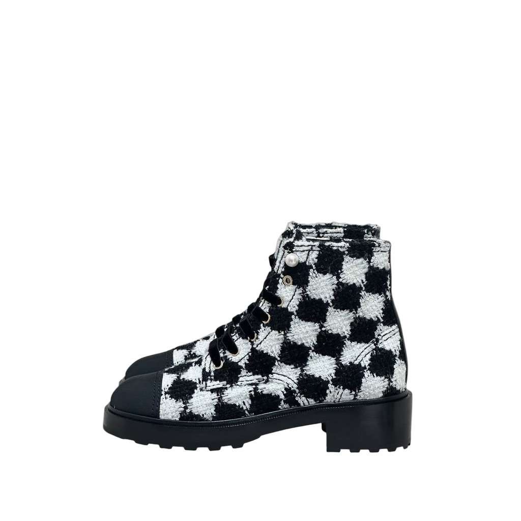 Chanel NWOB Chanel Grosgrain Tweed Combat Boots - Sz 41Pre-owned MultiColor Tweed Never worn - Front View