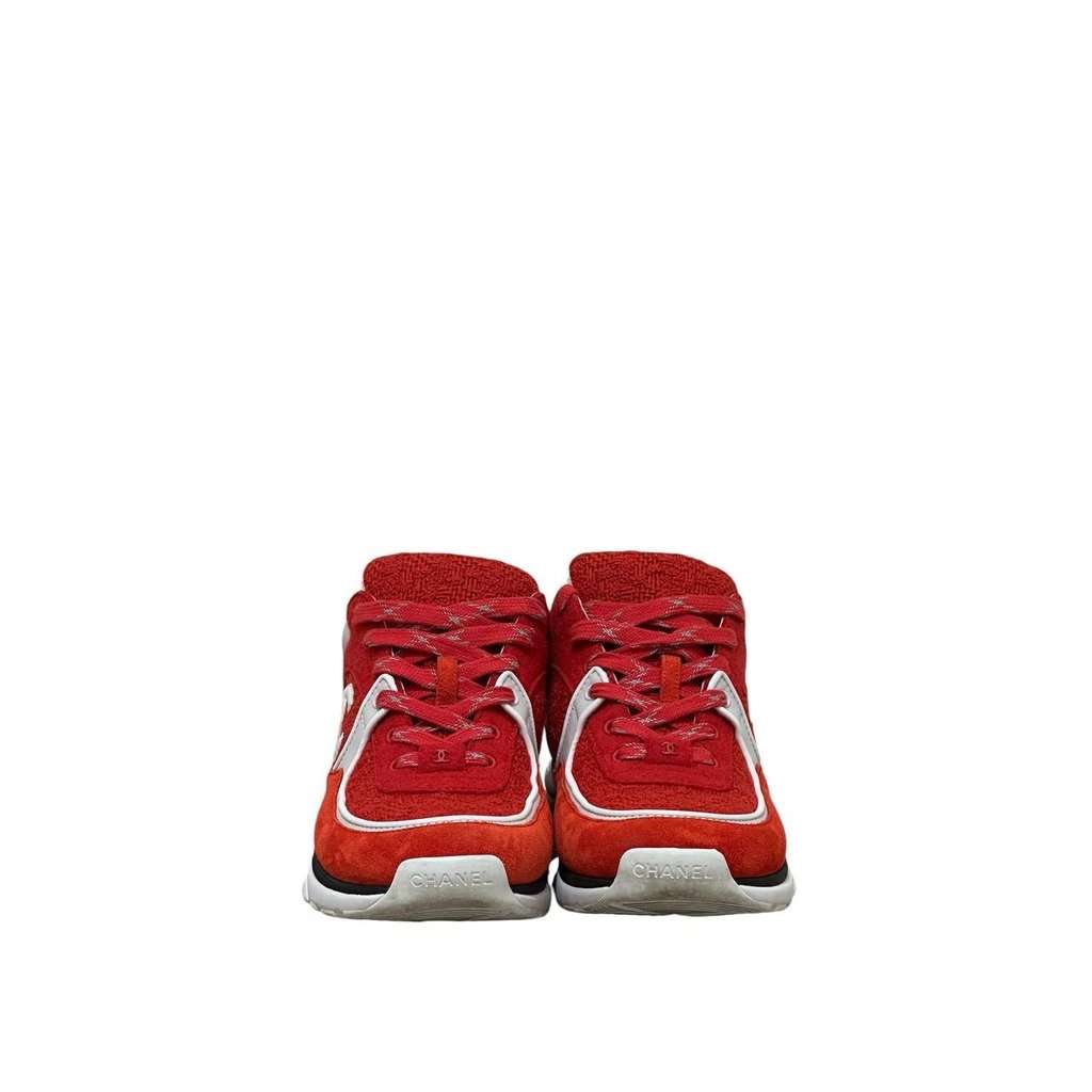 Chanel Chanel CC Logo Red Suede & Tweed Sneakers Size 39.5 Pre-owned Red Suede Good condition - Back View
