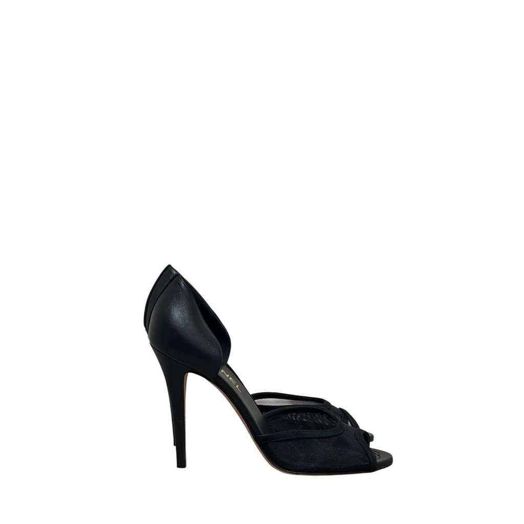 Chanel Chanel Black Canvas & Leather D'Orsay Pumps Sz. 40 pre-owned Black Canvas Good condition - Back View