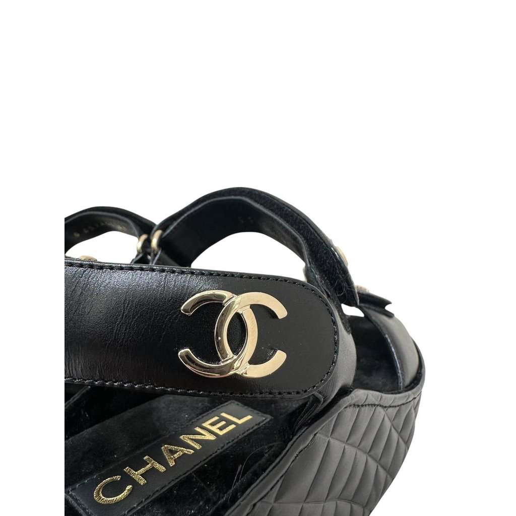Chanel NWOB Chanel 2021 Calfskin Slingback Sandals - Size 41 pre-owned Black Leather Never worn - Box View