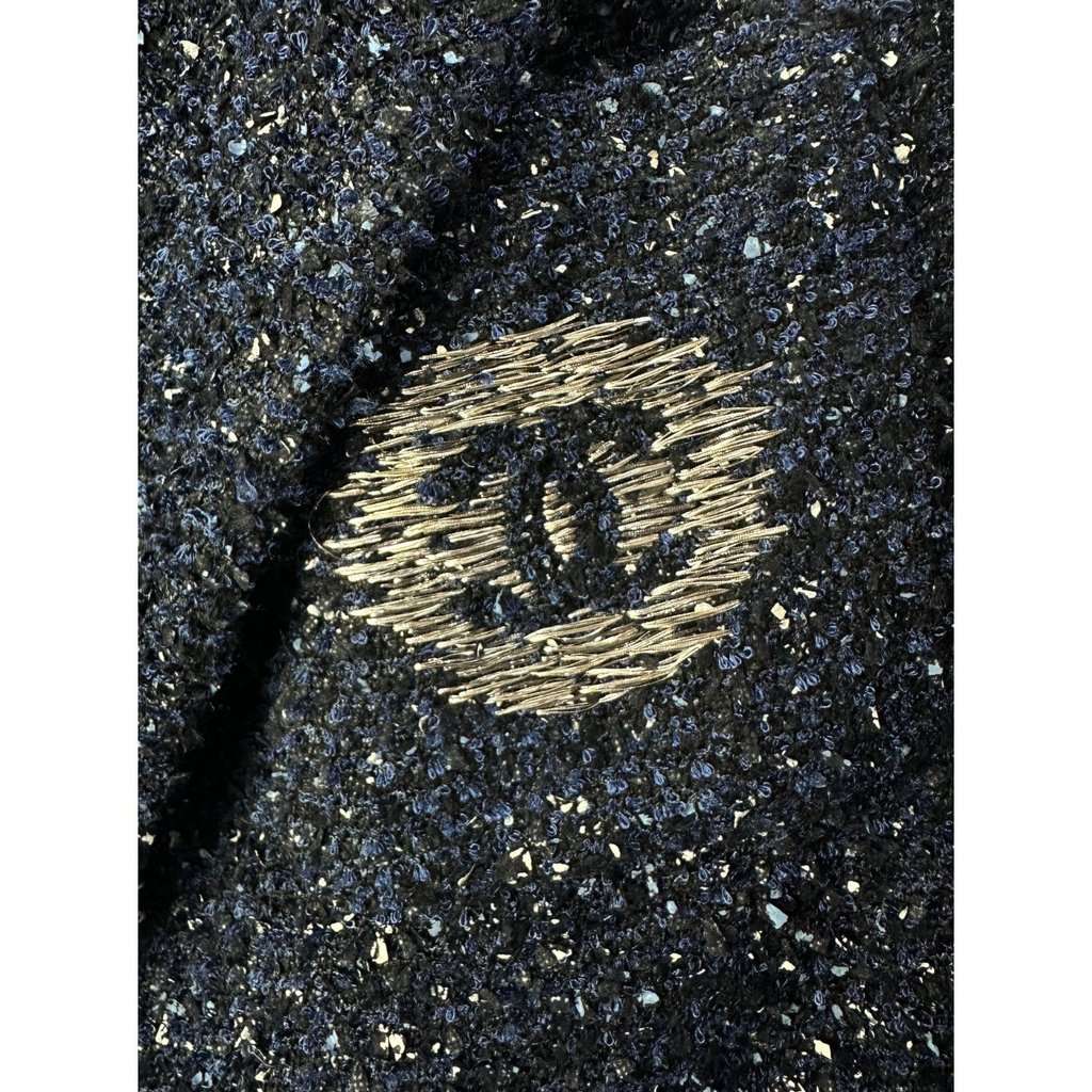 Chanel Chanel 2012 Navy Blue Tweed Jacket, Sz.38Pre-owned Navy Tweed Good condition - Box View