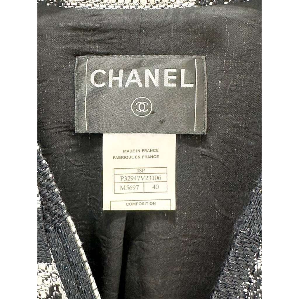 Chanel Chanel 2008 Karl Lagerfeld Metallic Fantasy Tweed Jacket Sz 40 pre-owned Black Tweed Good condition - Back View