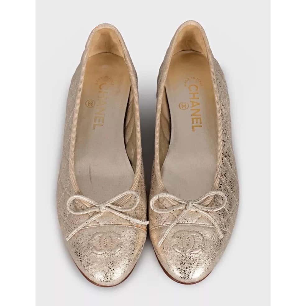 Chanel Chanel Quilted Gold Leather Ballerina Flats - Size 38.5 Pre-owned Gold Leather Good - Back View
