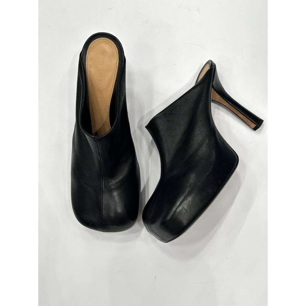 Bottega Veneta Bottega Veneta Black Leather Square Toe Platform Mules Sz.39,5 pre-owned Black Leather Good condition - Inside View