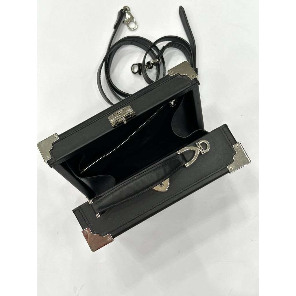 Aspinal of London Aspinal of London Black Leather Mini Trunk Bag pre-owned Black Leather Good condition - Back View