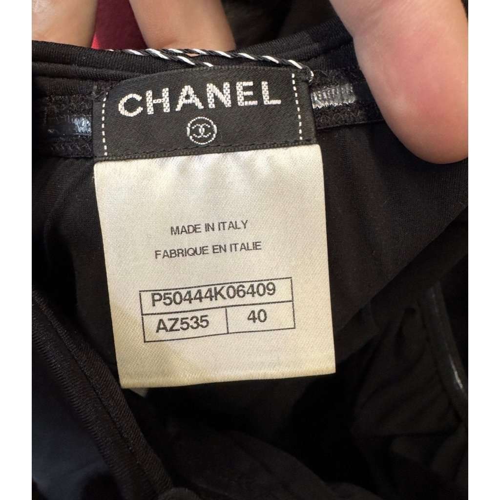 Chanel Chanel Black Body with Signature Buttons – Size FR40 / L pre-owned Black Silk Good condition - Box View