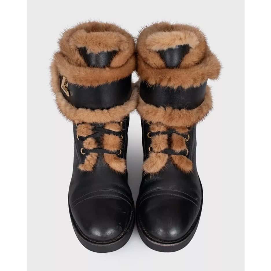 Louis Vuitton Louis Vuitton Wonderland Black Leather Boots - Size 39 Pre-owned Black Leather Good condition - Back View