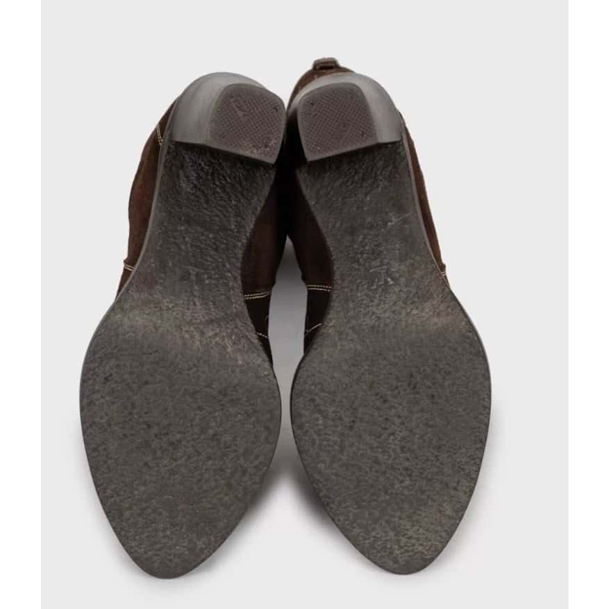 Louis Vuitton Louis Vuitton Suede Boots with Contrast Stitching – Size 38 pre-owned Brown Suede Good condition - Box View