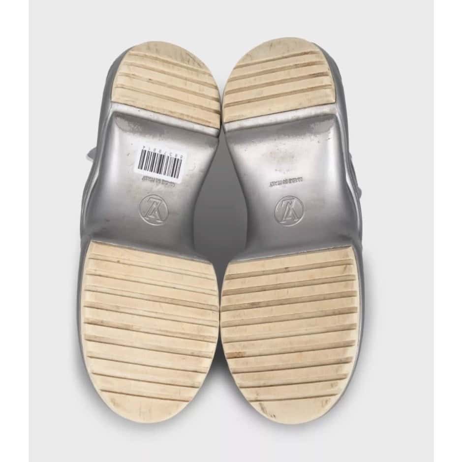 Louis Vuitton Louis Vuitton Silver Platform Sneakers - Size 41 pre-owned Silver Leather Good condition - Box View