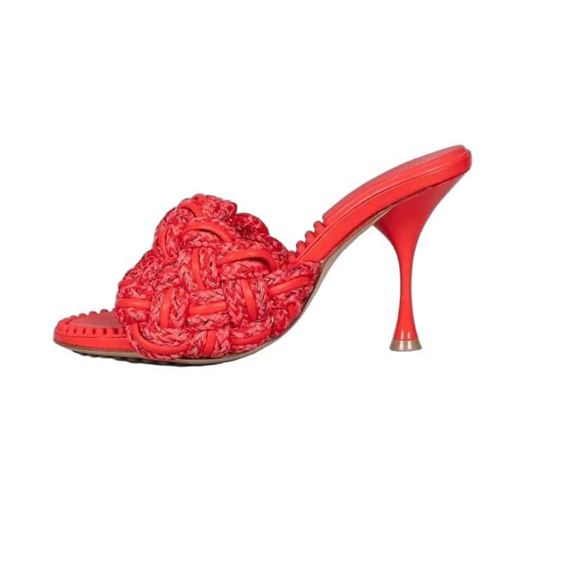 Bottega Veneta Bottega Veneta Red Mules with Chunky Woven Detail, Size 38 Pre-owned Red Leather Good condition - Front View