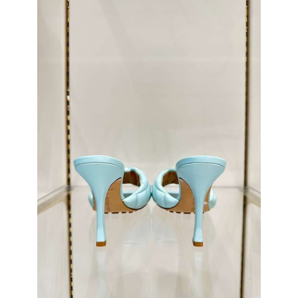 Bottega Veneta Bottega Veneta Light Blue Quilted Leather Lido Slide Sandals Sz.40 pre-owned Blue Leather Good condition - Inside View