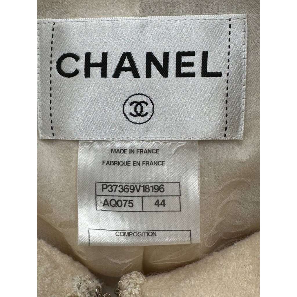 Chanel Chanel Paris Venise 2010 Resort Tweed Jacket  Sz.38/40 Pre-owned Red Tweed Good condition - Box View