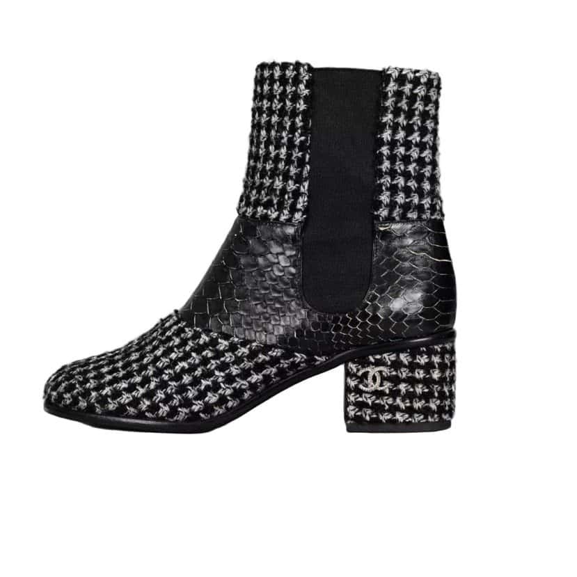 Chanel Chanel Tweed Ankle Boots, Size 38.5 Pre-owned MultiColor Tweed Good condition - Front View