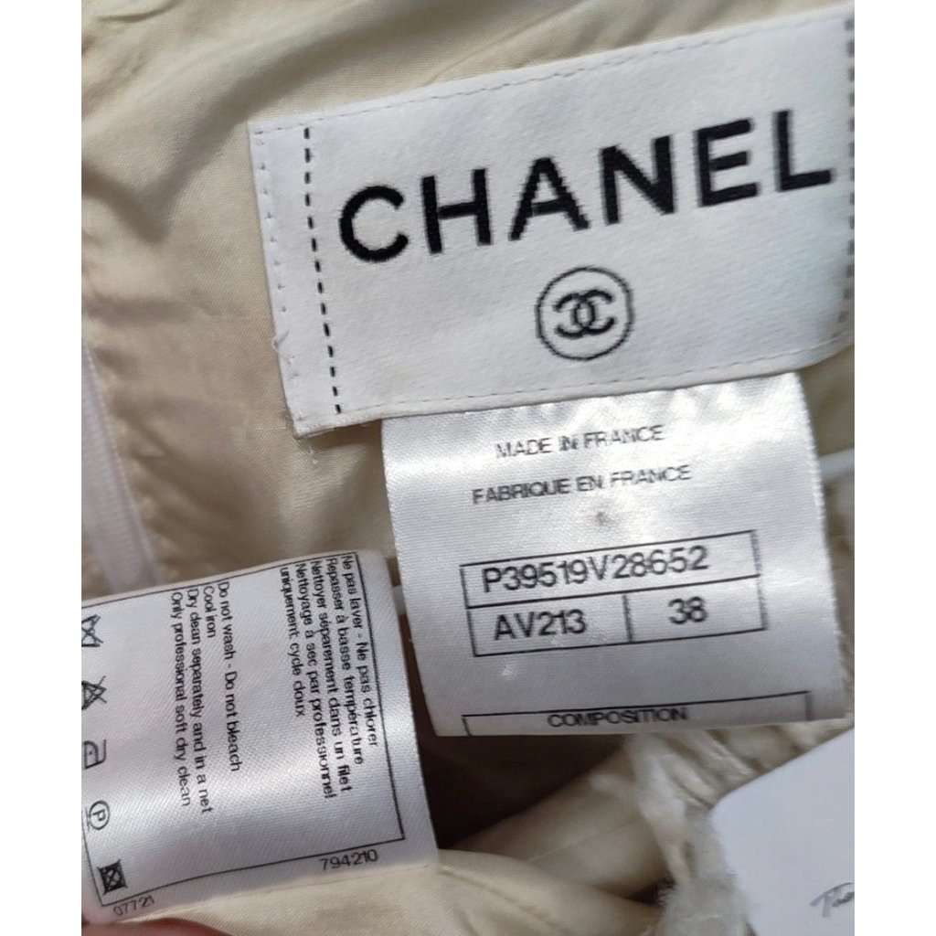Chanel Chanel 2010 White Wool Dress Sz.38 Pre-owned White Wool Good condition - Box View