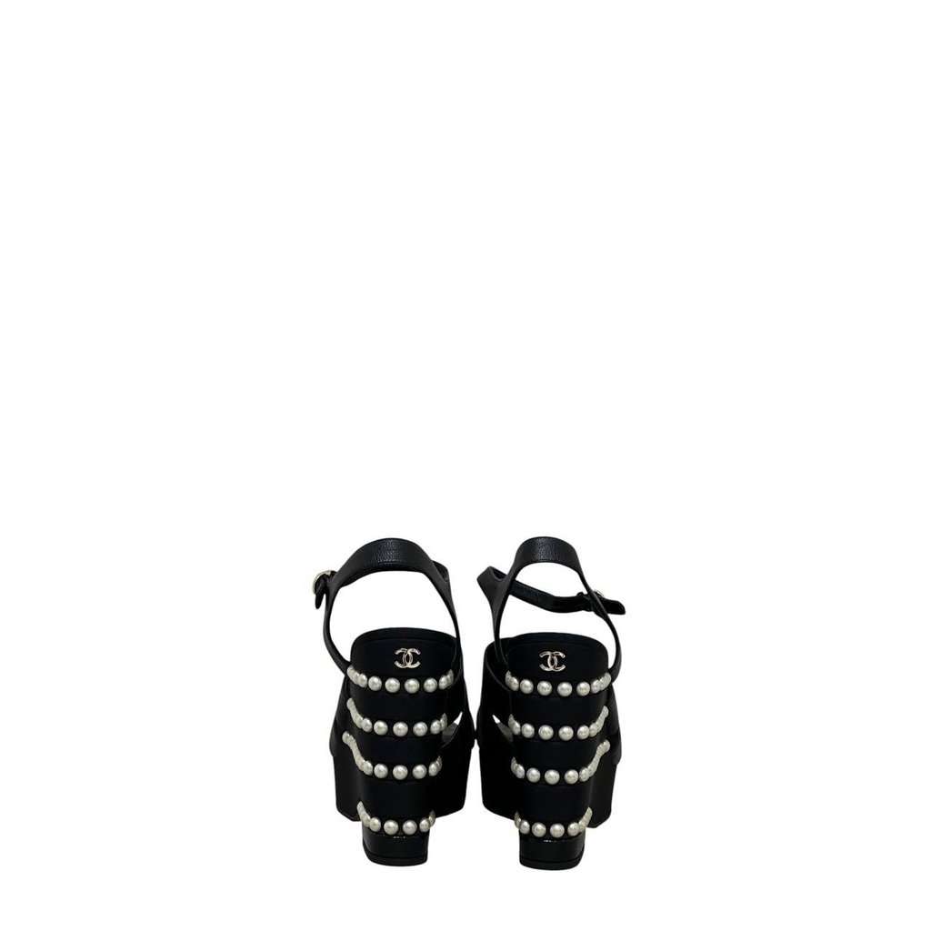 Chanel Chanel 2019 Black CC Logo Faux Pearl Platform Sandals Sz.38.5 Pre-owned Black Leather Good condition - Inside View