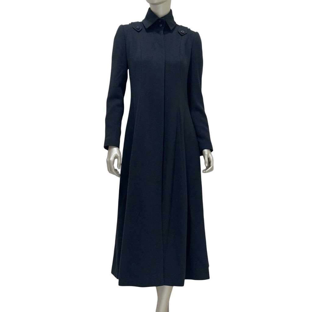 Chanel Chanel Black Wool Coat - Silk Lined & Tailored Sz.36 Pre-owned Black Wool Good condition - Front View