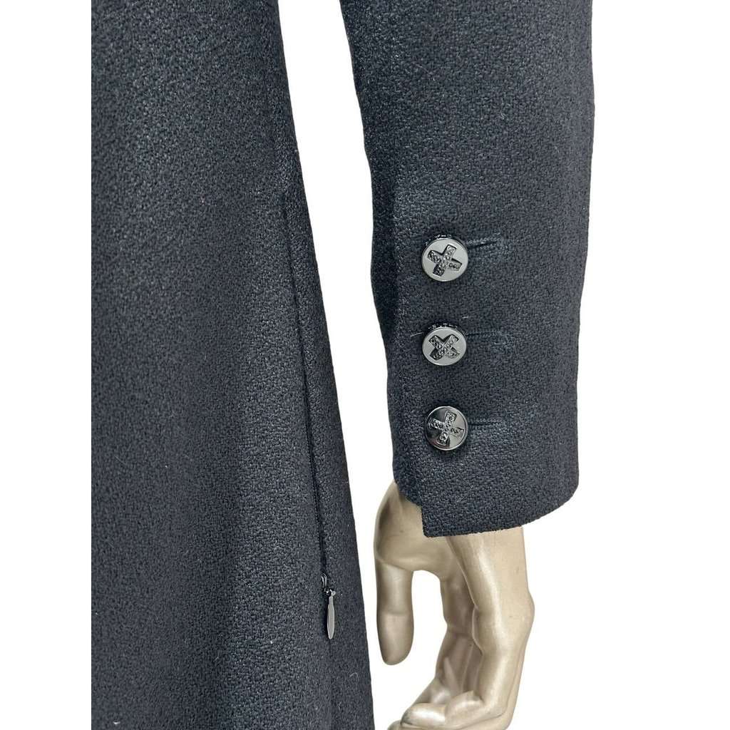 Chanel Chanel Black Wool Coat - Silk Lined & Tailored Sz.36 Pre-owned Black Wool Good condition - Model View