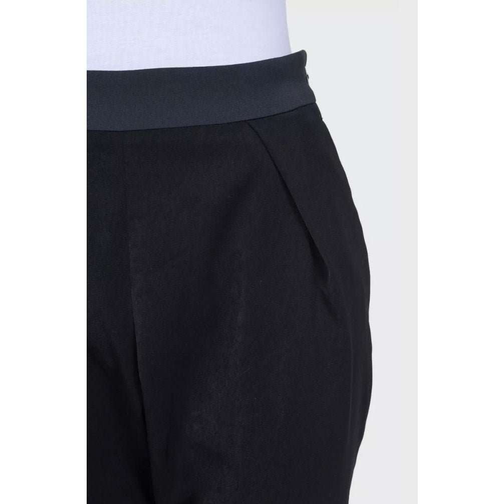 Issey Miyake Issey Miyake Black Fitted Trousers - US 2 | XS pre-owned Black Good condition - Model View