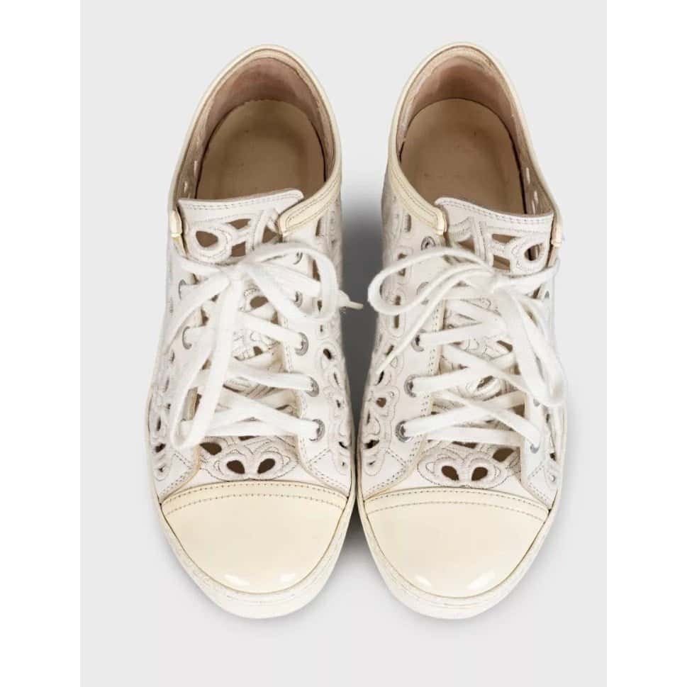 Chanel Chanel White Perforated Textile Lace-Up Sneakers EU 38 pre-owned White Lace Good condition - Back View