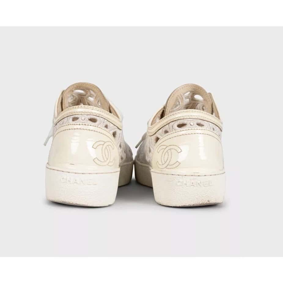 Chanel Chanel White Perforated Textile Lace-Up Sneakers EU 38 pre-owned White Lace Good condition - Model View