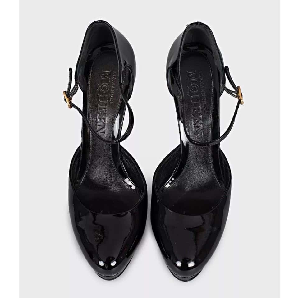 Alexander McQueen Alexander McQueen Black Patent Leather Sculpted Pumps Sz.37.5 Pre-owned Black Leather Good - Back View