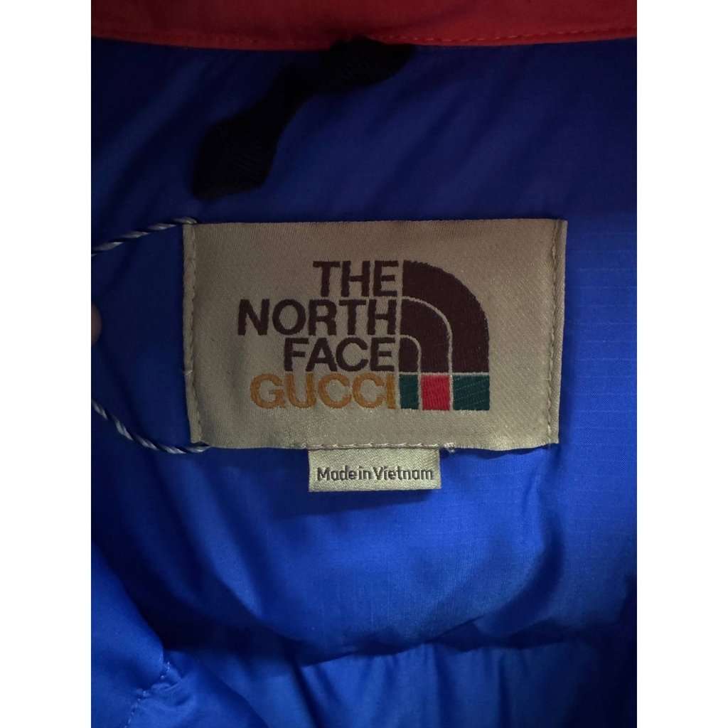 Gucci x The North Face Gucci x The North Face Black Down Jacket - Size S Pre-owned Black Never worn - Box View