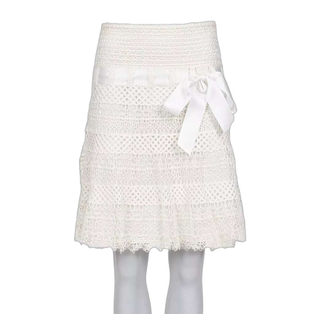 valentino NWOT Valentino White Lace Skirt  Sz.S pre-owned White Lace Never worn - Front View