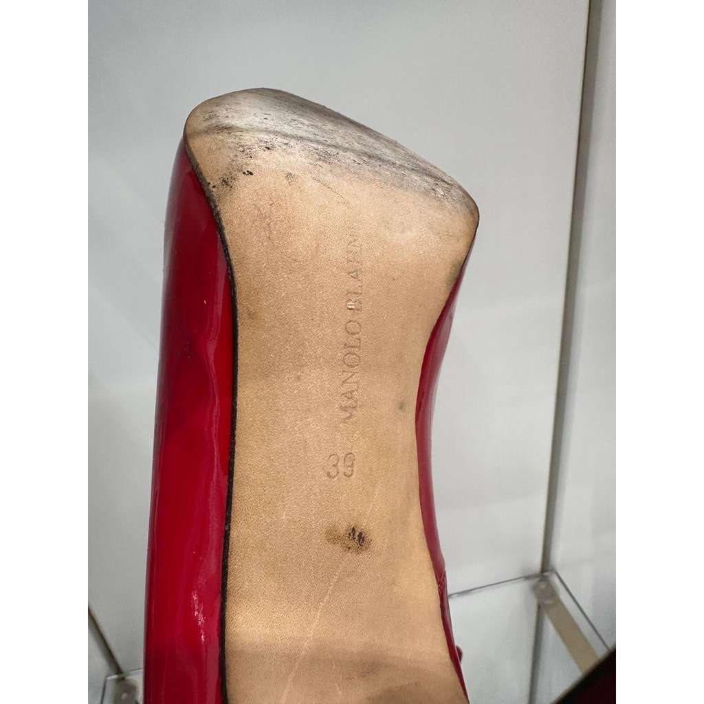 Manolo Blahnik Manolo Blahnik Red Patent Leather Pointed Toe Pumps Sz. 39 Pre-owned Red Leather Good - Box View