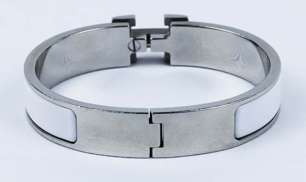 Hermès Clic Clac H White Enamel Palladium Plated Narrow Bracelet PM White Good - Box View